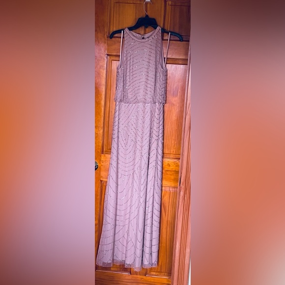 Adrianna Papell Formal Attire Size 6.  Like new. EUC - Picture 3 of 5